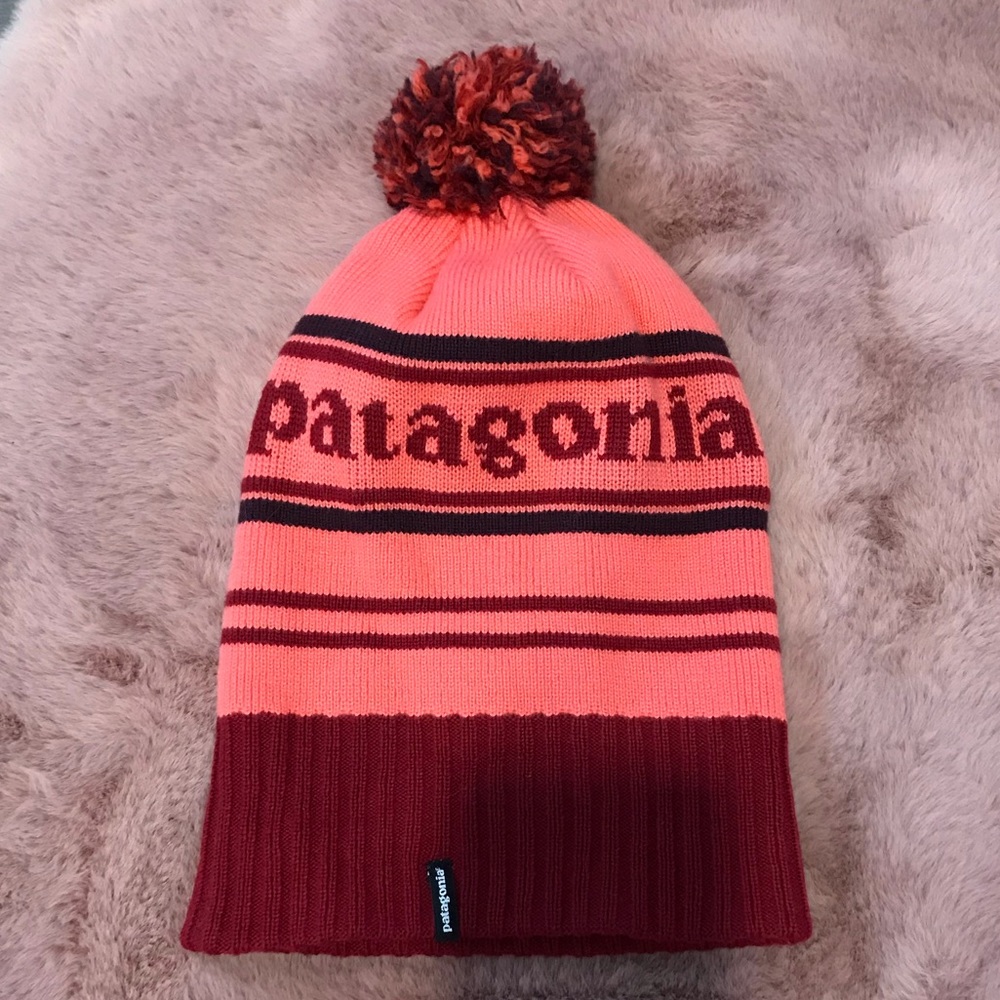 patagonia pom beanie